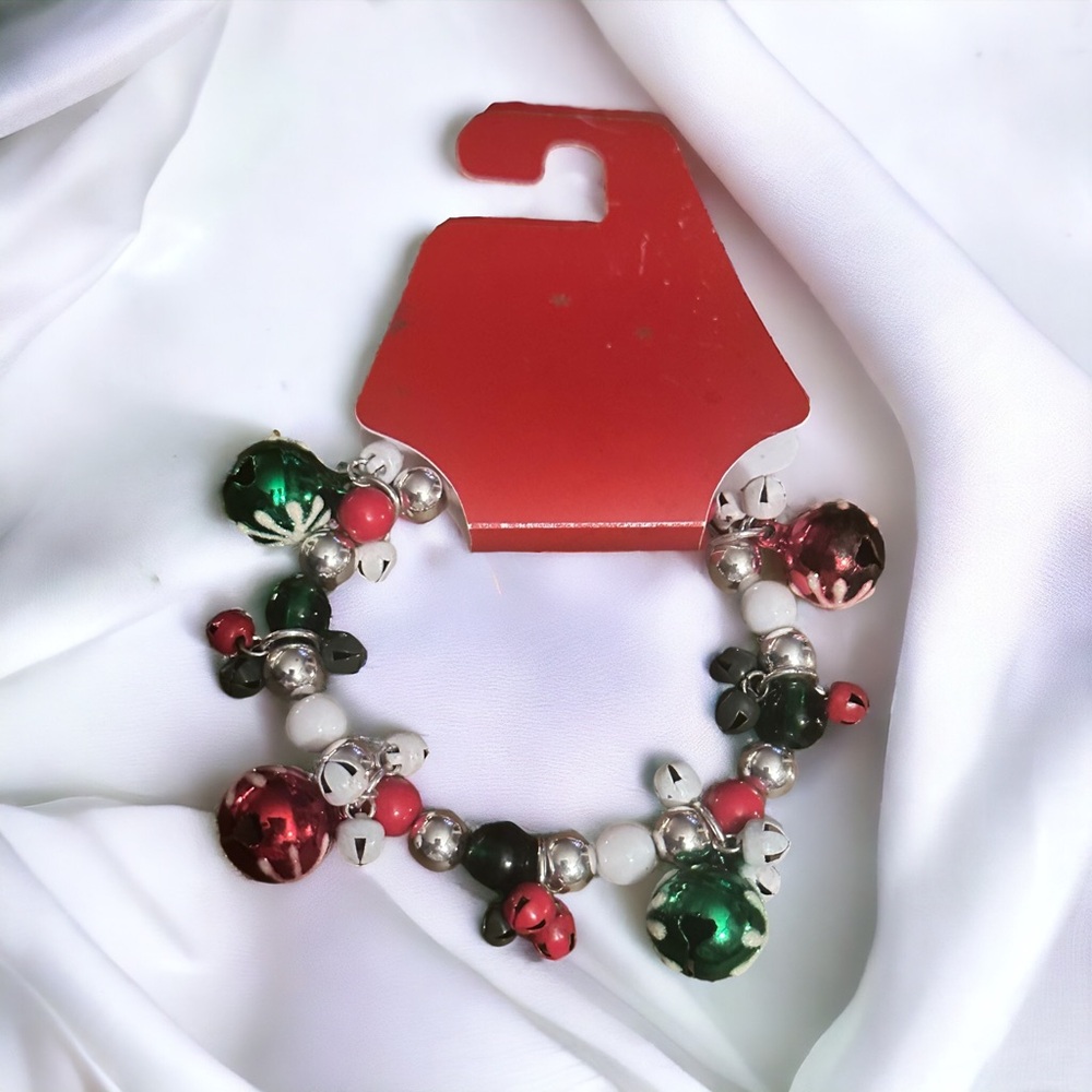 Kohl’s Christmas jingle bell stretch bracelet